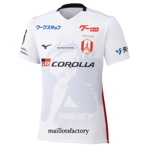 Maillot du Nagoya Grampus 2026/27 Exterieur